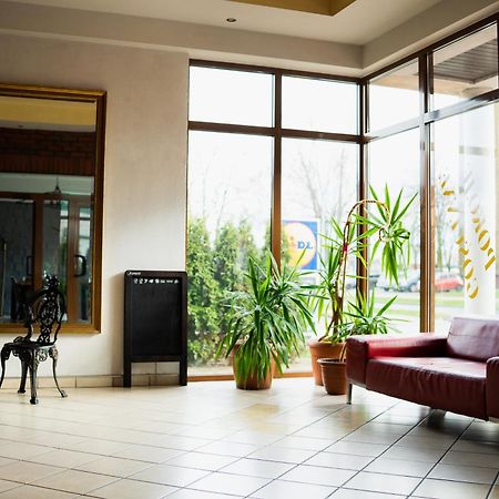 Tomaszów Mazowiecki Alabastro Bed & Breakfast エクステリア 写真