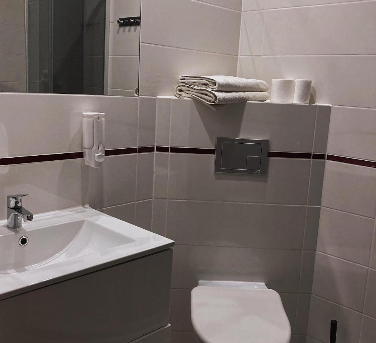 Tomaszów Mazowiecki Alabastro Bed & Breakfast エクステリア 写真
