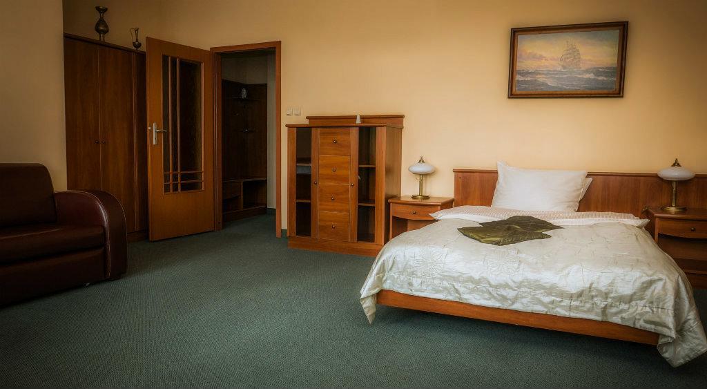 Tomaszów Mazowiecki Alabastro Bed & Breakfast エクステリア 写真